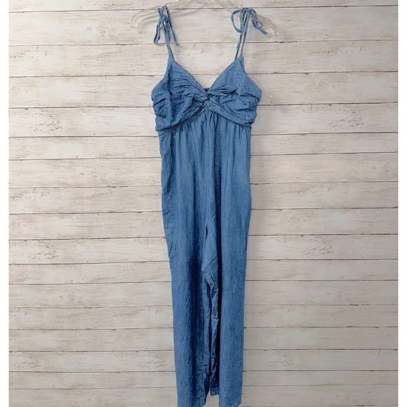 NWT! Old Navy Twist Front Jumpsuit - Picture 3 of 6